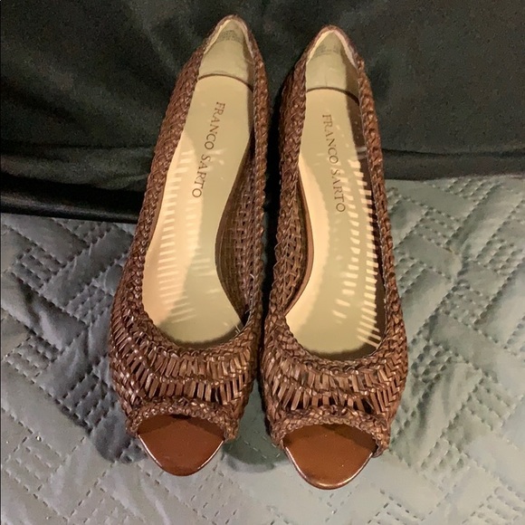 Shoes - Picture 4 of 4